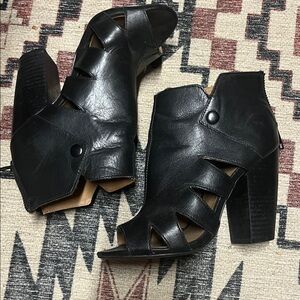Kelsi Dagger Black Heeled Boots